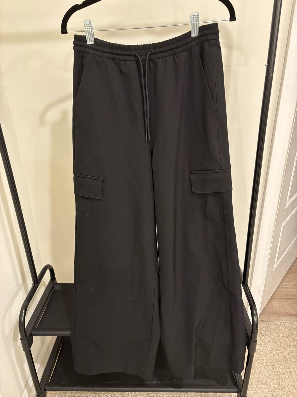 Athleta Black Wide-Leg Cargo Pants